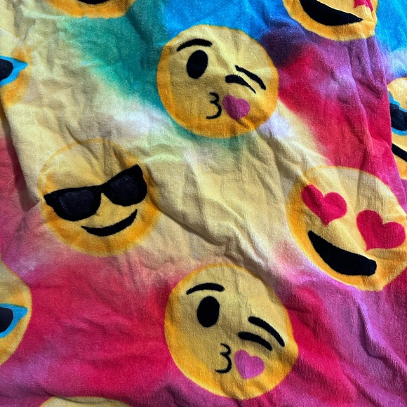 Emoji Beach Towel - Picture 2 of 2